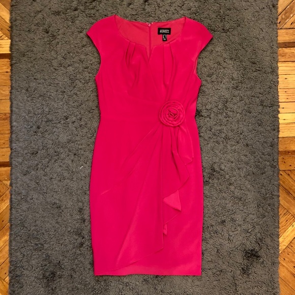 Adrianna Papell Dresses & Skirts - Adrianna Papell Pink Sheath Dress